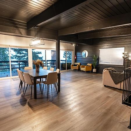 Updated Mountain Cabin Retreat With 180 Views Off Deck And Balcony Running Springs Exterior photo